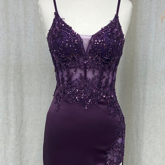 Purple plum,emerald, blue lace applique beaded fitted long semi open back dress - Picture 6 of 7
